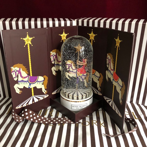 Henri Bendel 2013 Carousel Couture Snowglobe - Picture 2 of 10